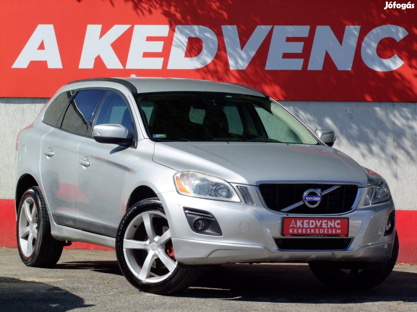 Volvo XC60 2.4 D Kinetic Geartronic 4X4 Manuáli...