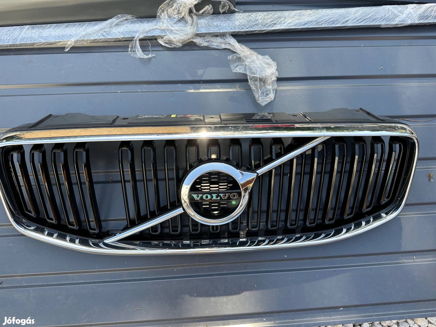 Volvo XC60 és S60 hűtőrácsok - sérült