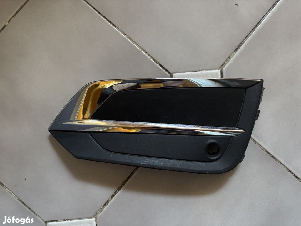 Volvo XC60 jobb első lökhárító betét 31449213