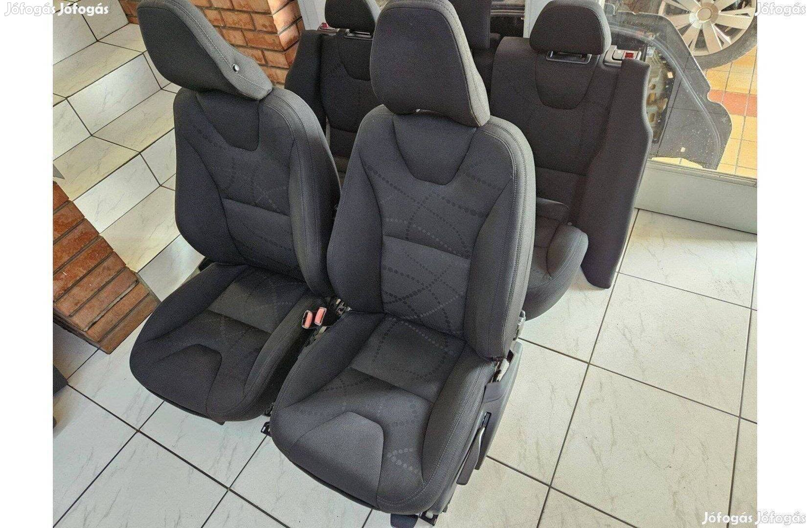 Volvo XC60 komplett fűthető szövet ülés garnitúra ajtókárpittal!