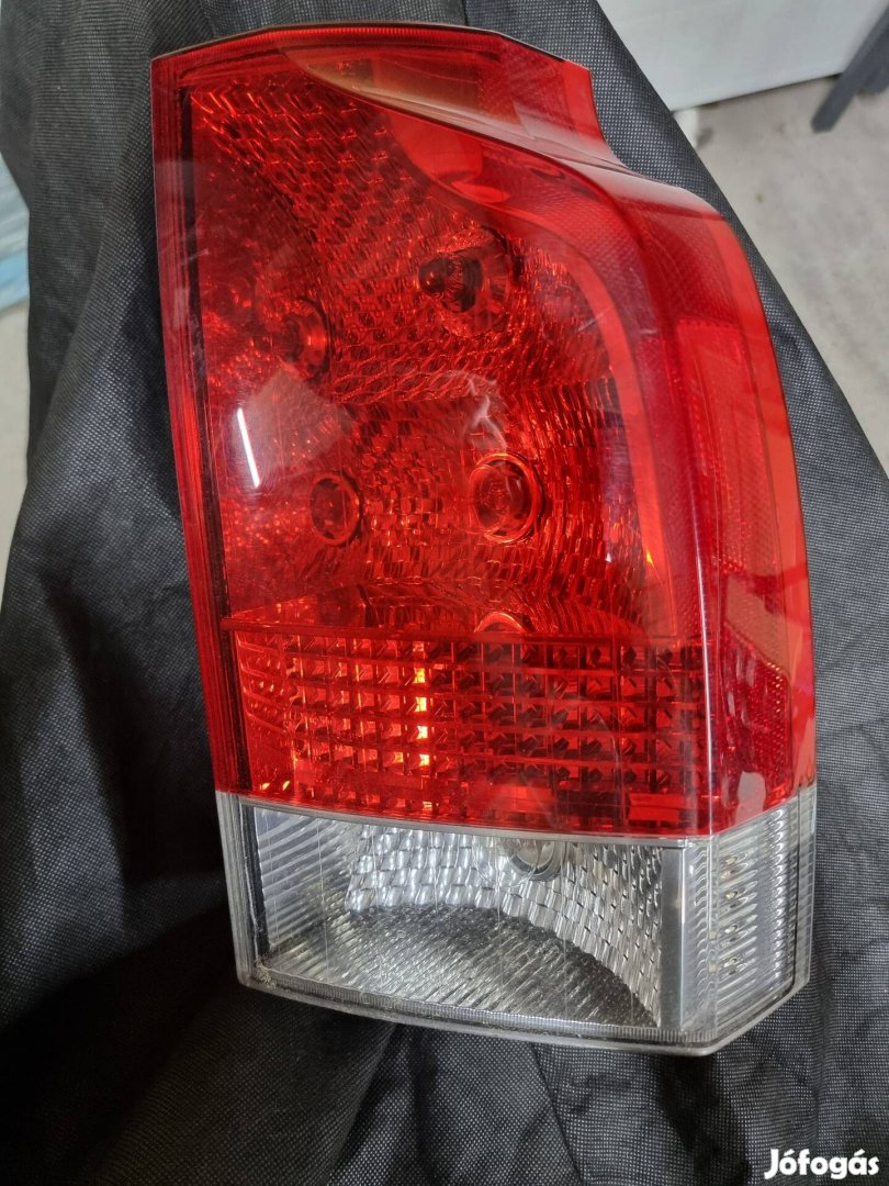 Volvo XC70 jobb hátsó lámpa.