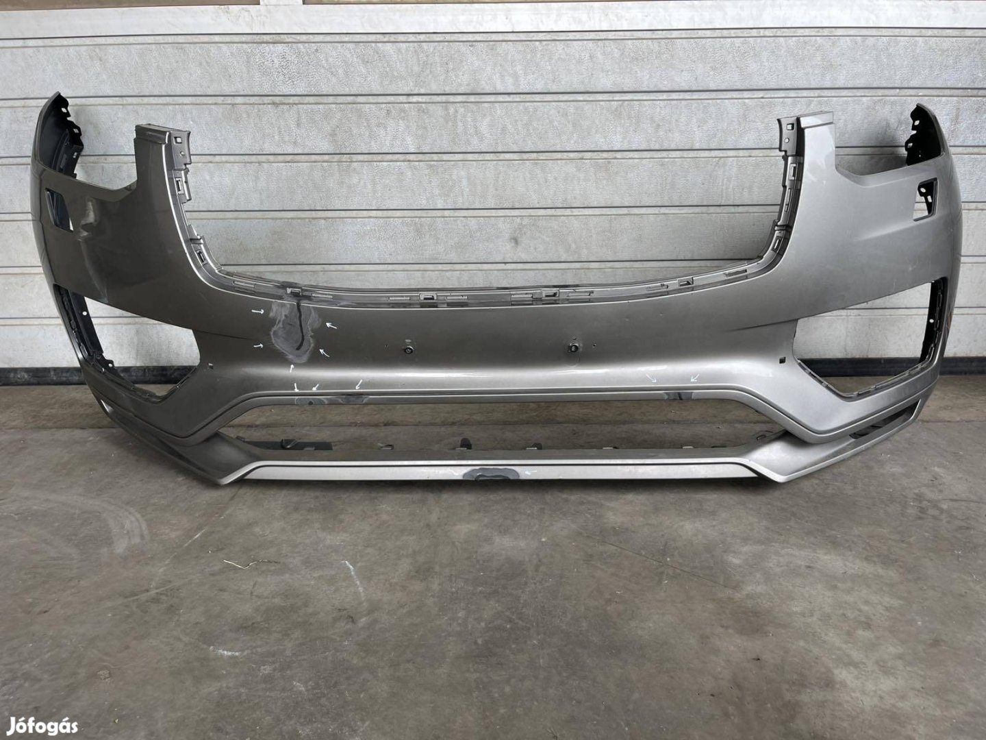 Volvo XC90 2.gen facelift első lökhárító lökő 2019-2024 31690641