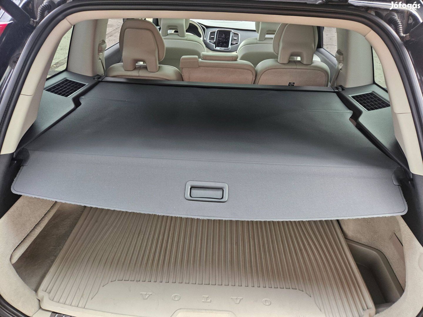 Volvo XC90 II gyári csomagtér roló, 2015-2024 közt