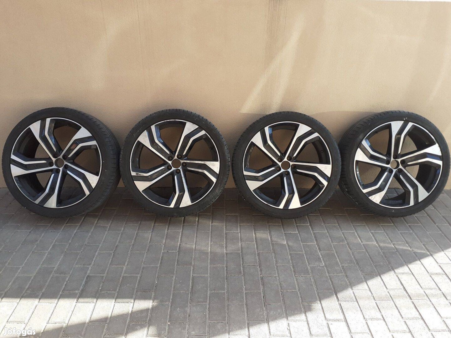 Volvo XC90 alufelni 22" R-design + Toyo gumik