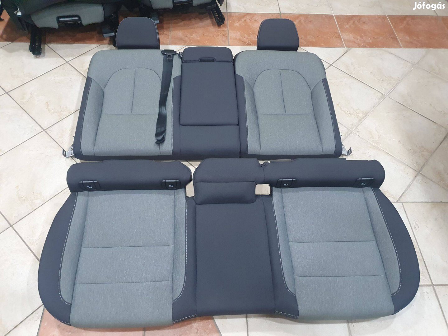 Volvo XC 40 első ülések szövet huzatai+háttámlái +hátsó ülés szett!
