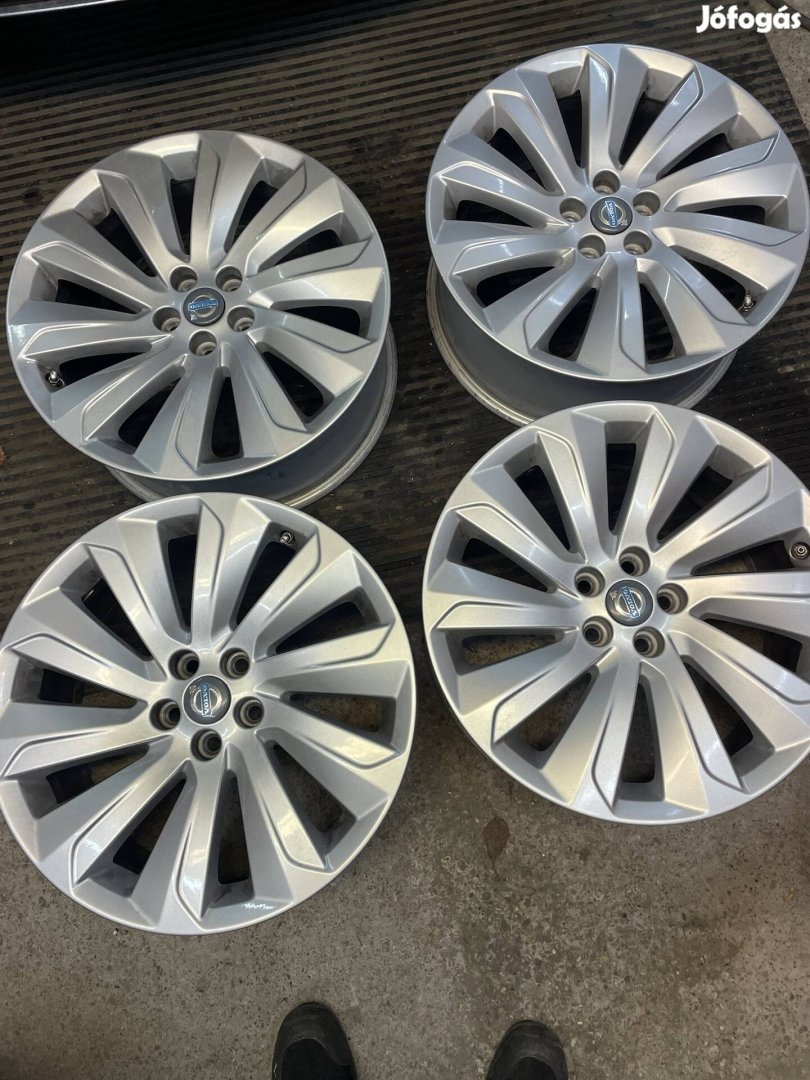 Volvo, Ford, Jaguar 19"