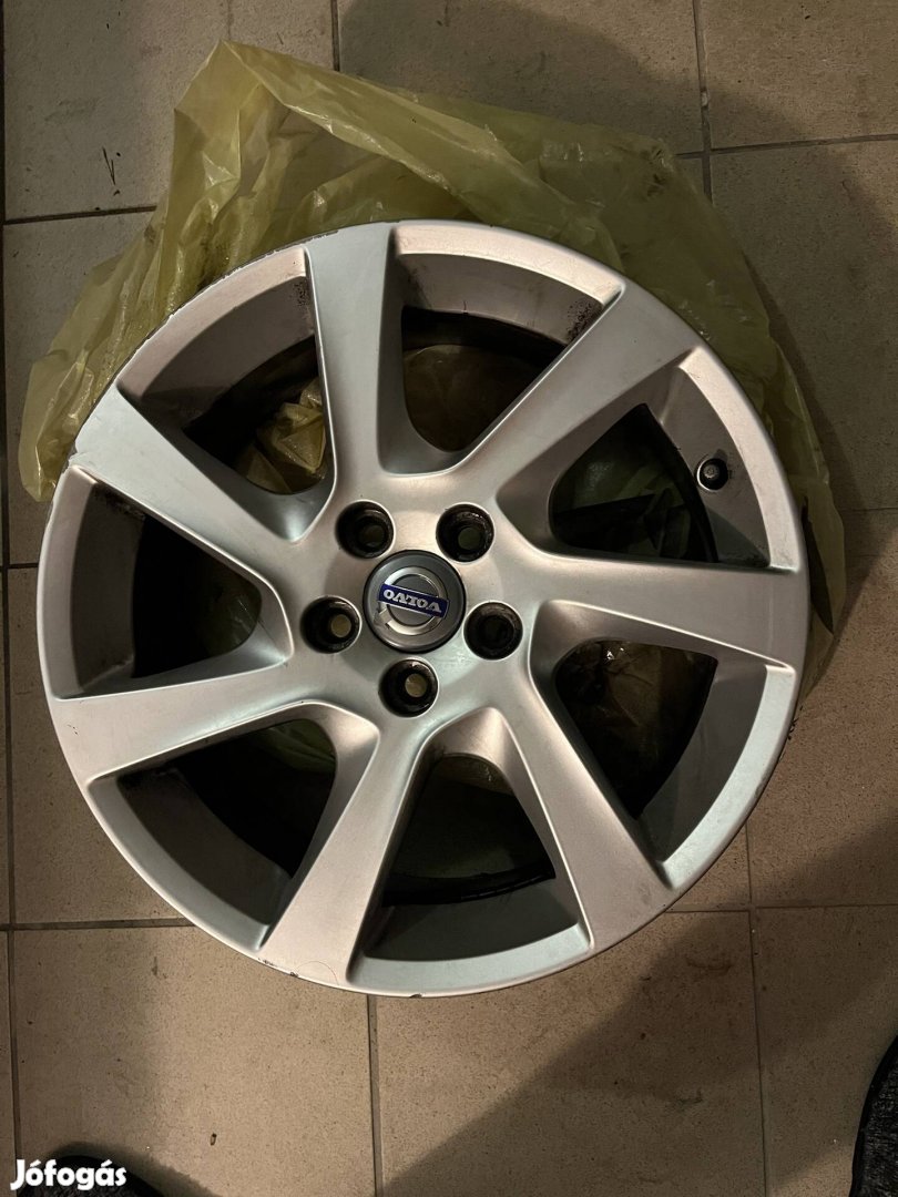 Volvo alufelni 17"