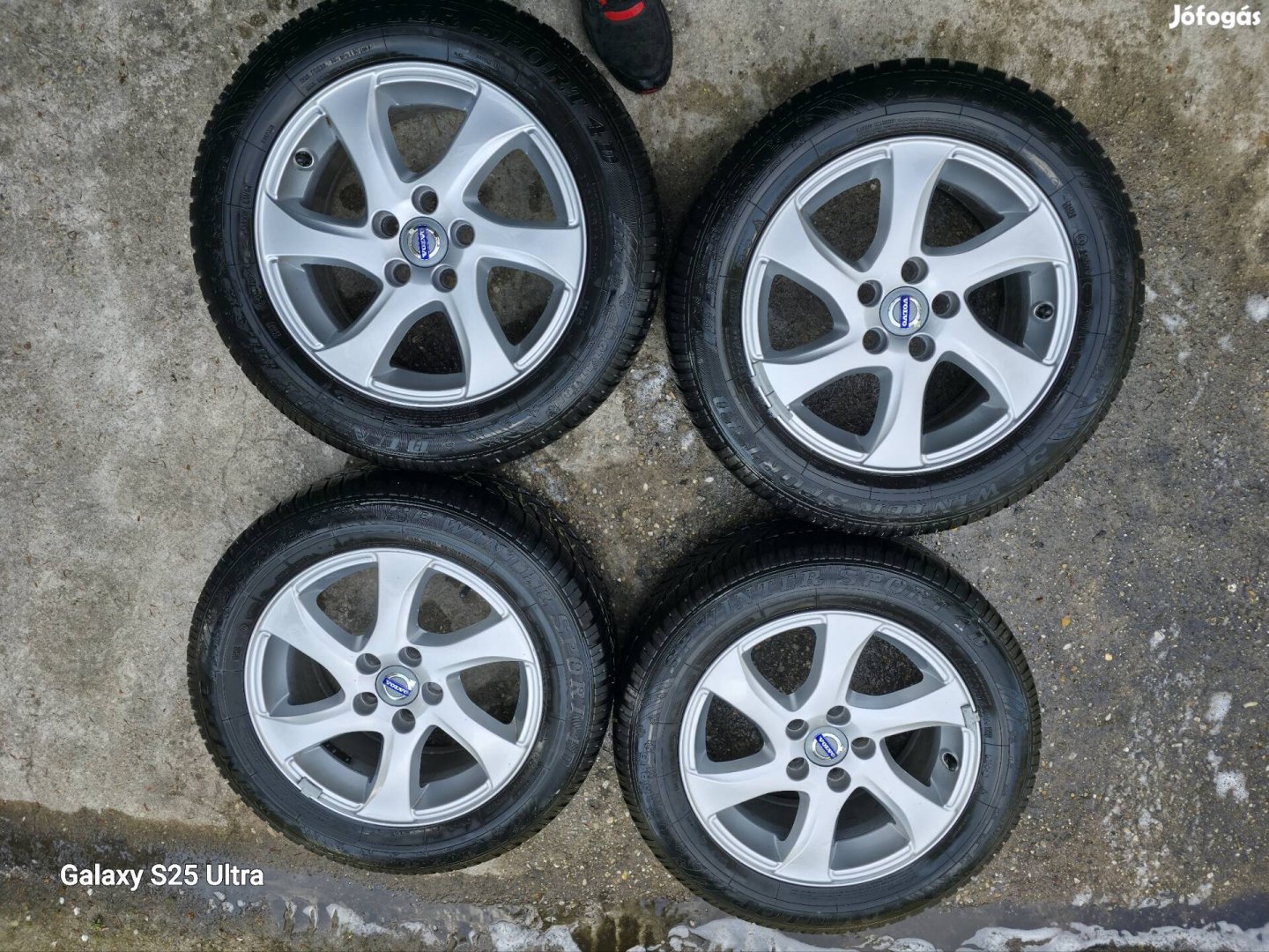 Volvo alufelnik gumikkal 5x108 205/60R16