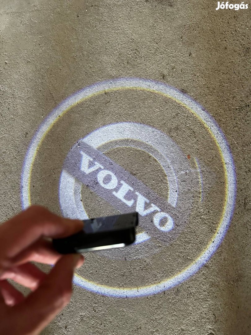 Volvo embléma projektor - ajtóba - Új