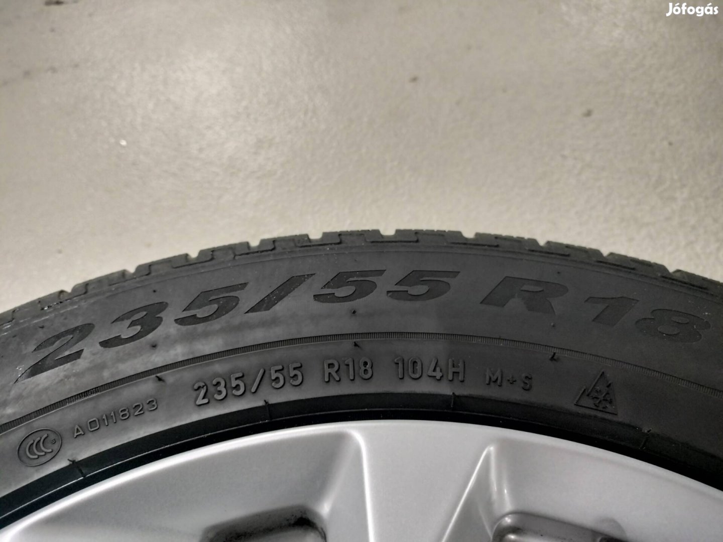 Volvo felni R18 téli gumival
