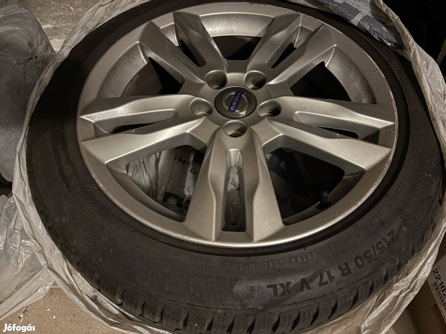 Volvo gyári 17" felni garnitúra eladó