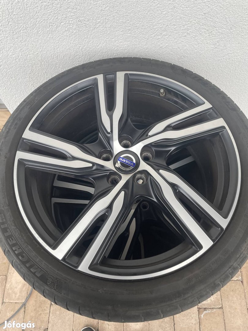 Volvo gyári alufelni 5x108 r19 19 felni ford