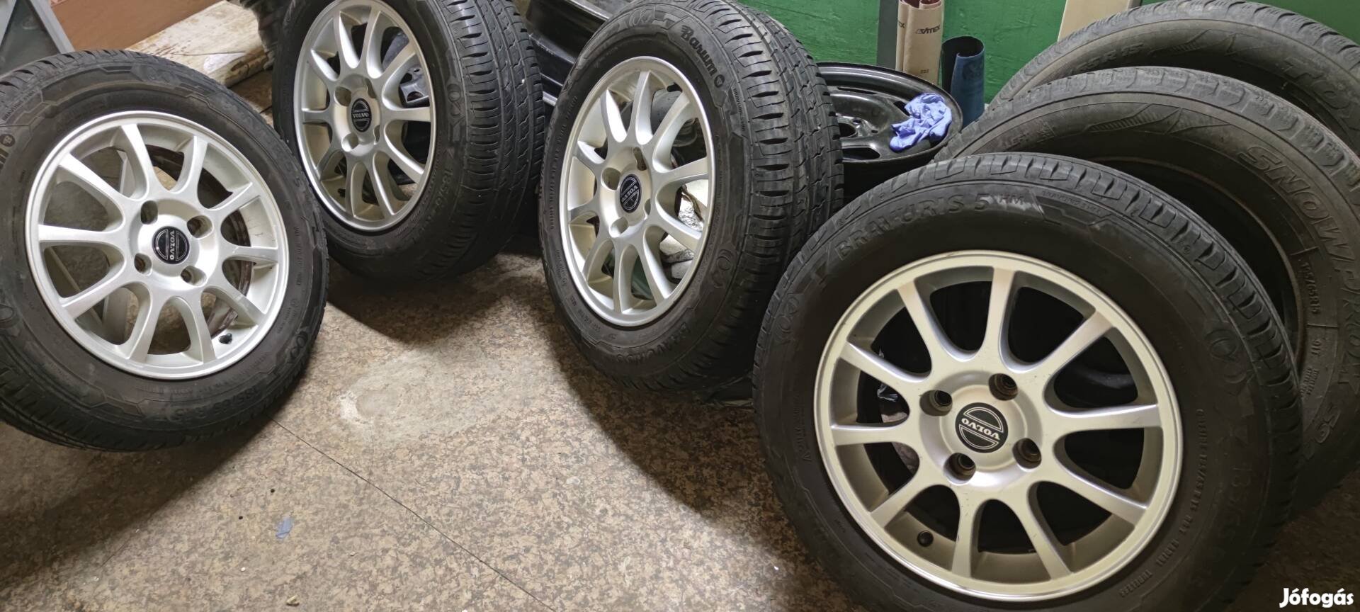 Volvo gyári felni +gumi garnitúra 15 coll