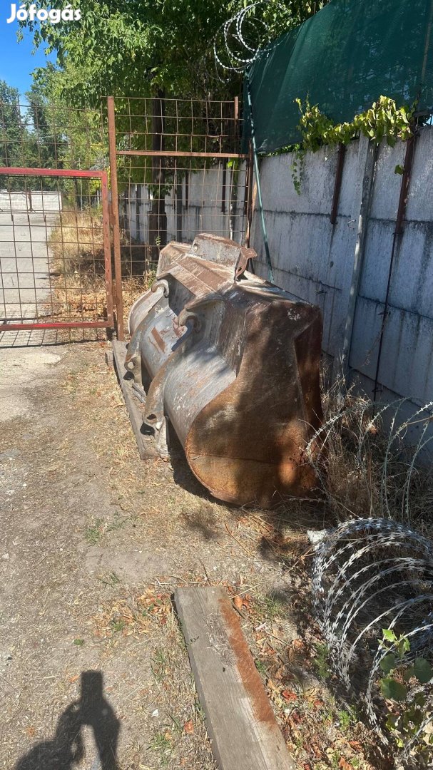 Volvo homlokrakodó kanál (gyorscsatlakozós)