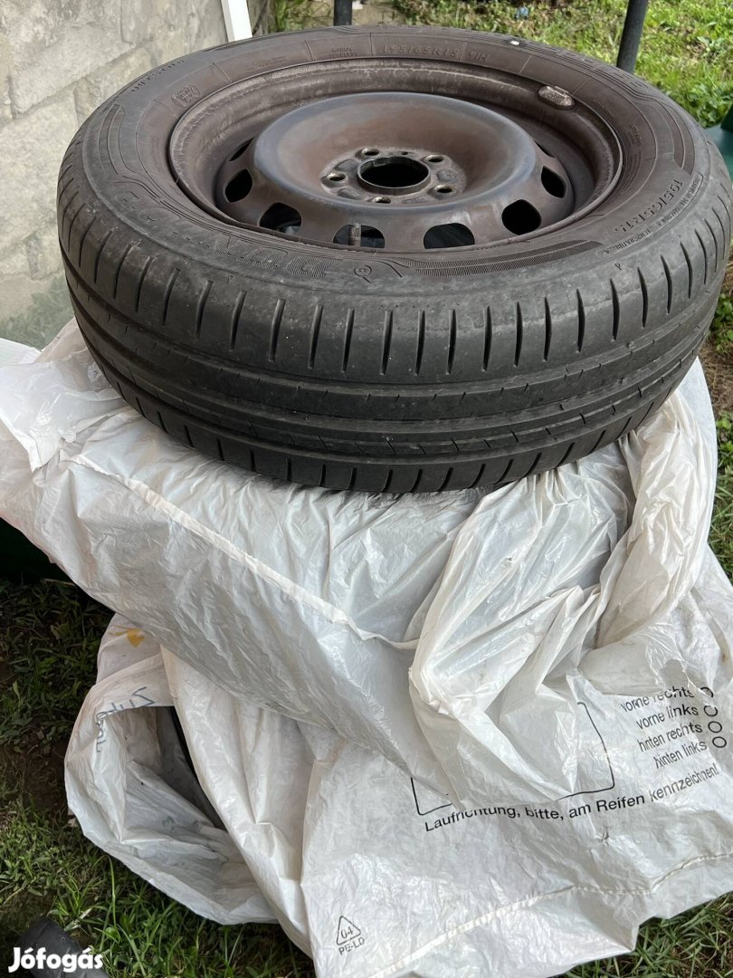Volvo lemezfelni 15" nyári gumival