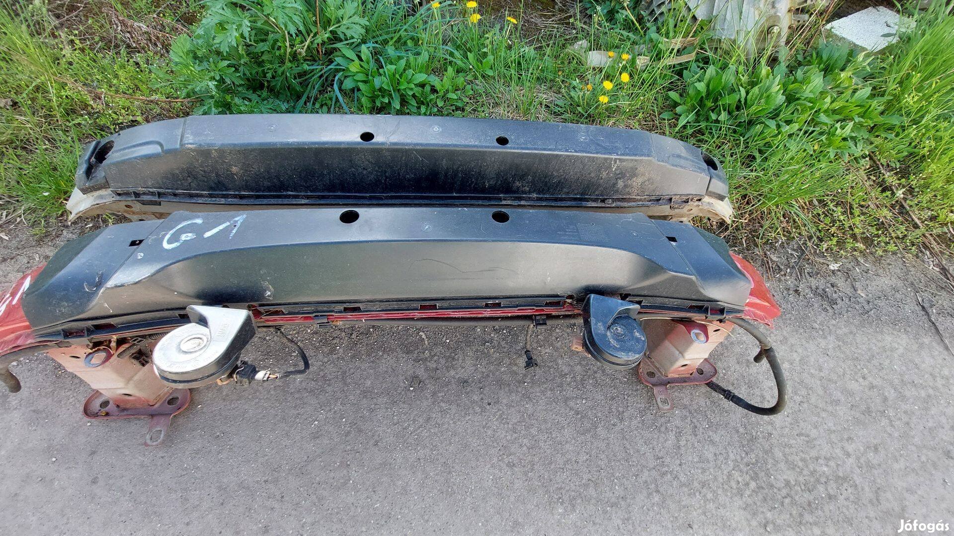 Volvo v50 s40 c30 első lökháritó merevítő gerenda eladó