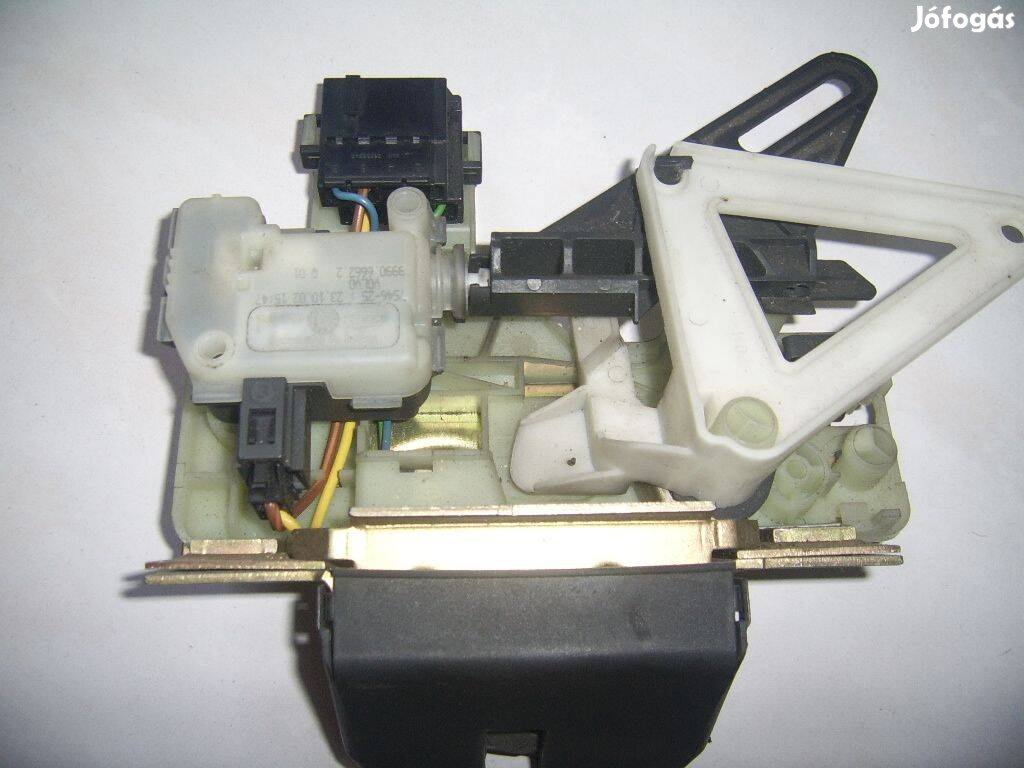 Volvo v70 csomagtér ajtó zár