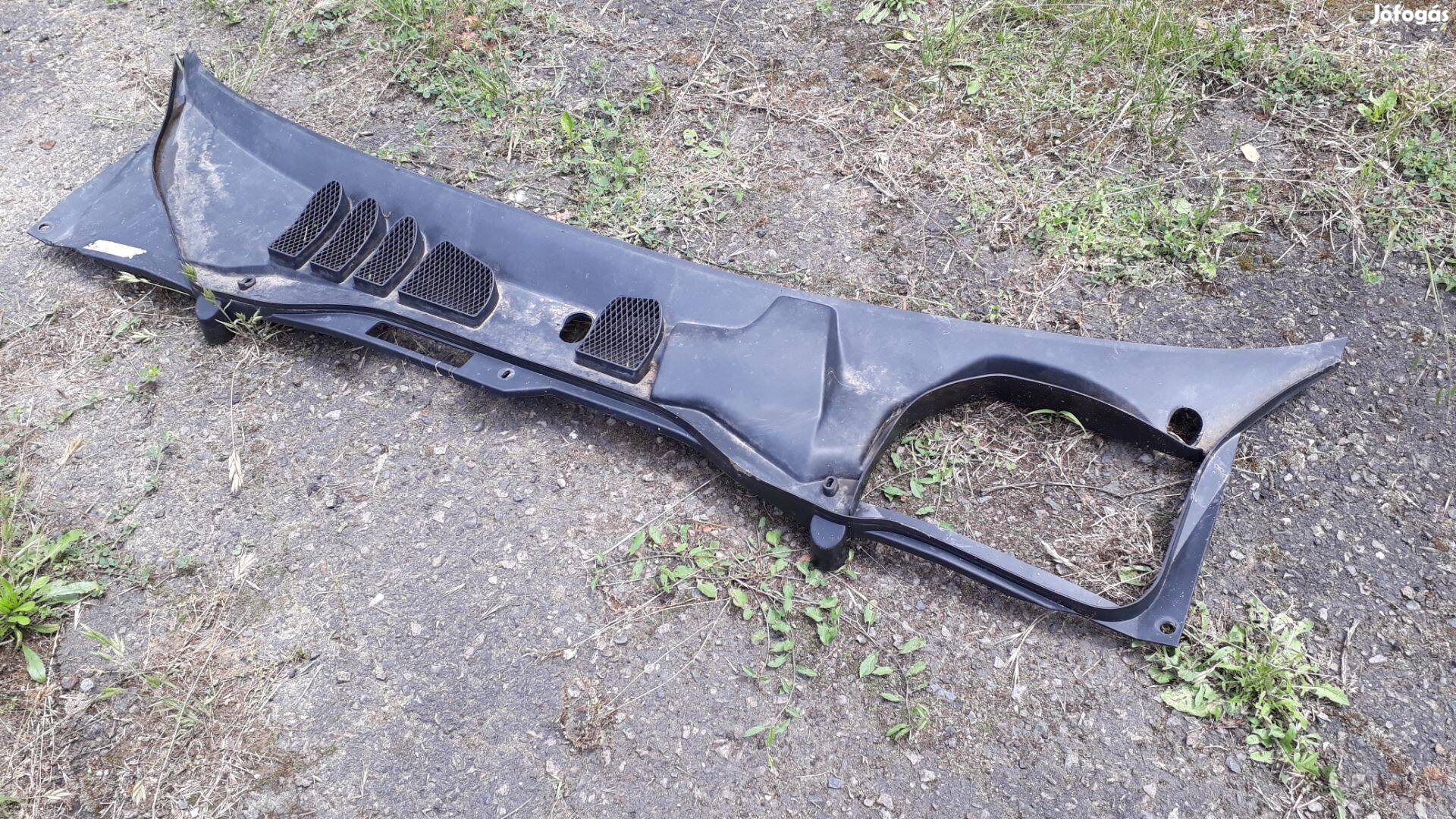 Volvo v70 levélrács