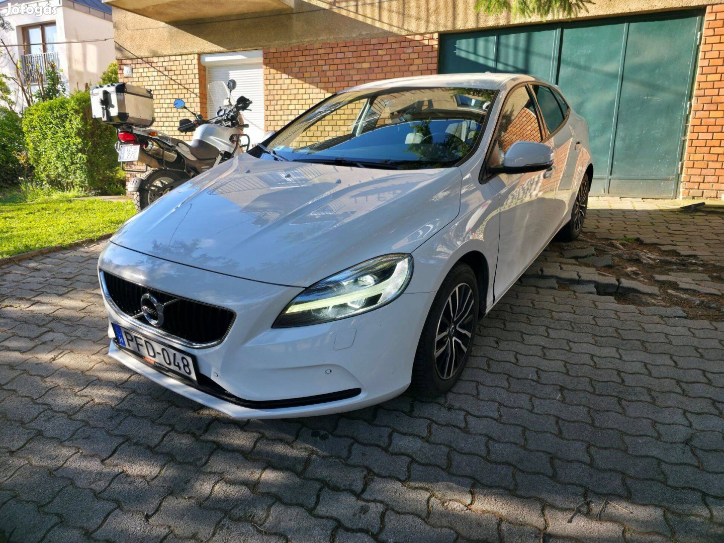 Volvo v 40-es 2017-es elado