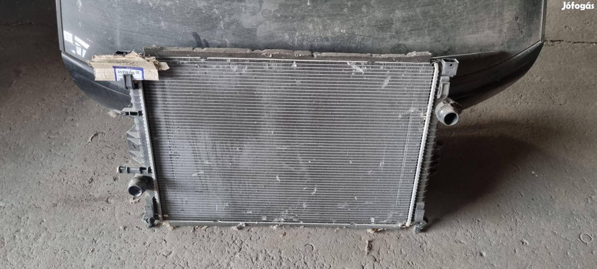 Volvo vízhűtő 31338765
