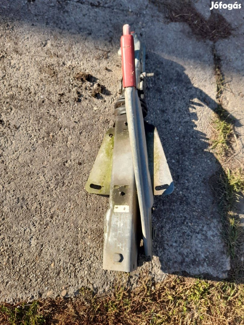 Vonóháromszőg kapcsoló fejel