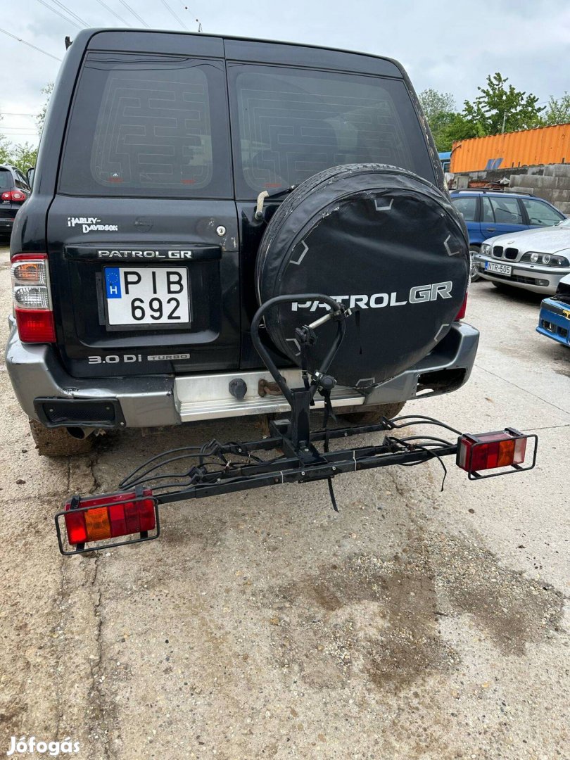 Vonóhorogra szerelhető bicikli szállító