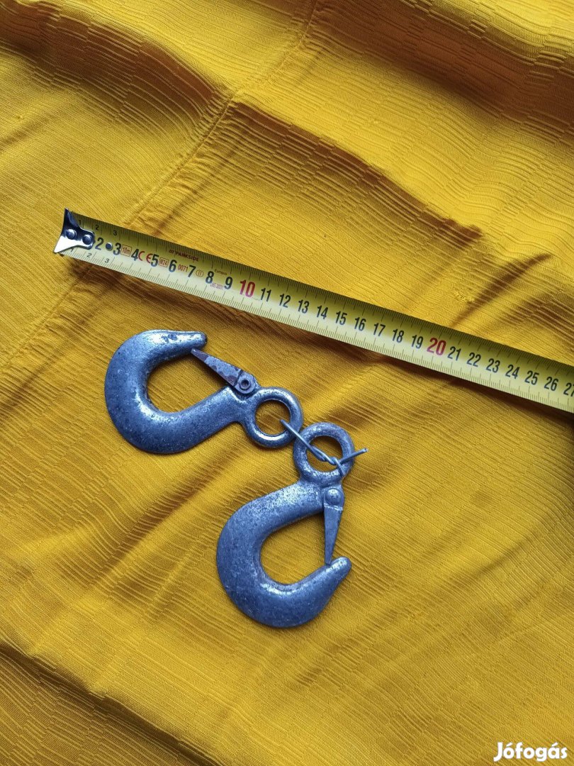 Vontató karabiner párban