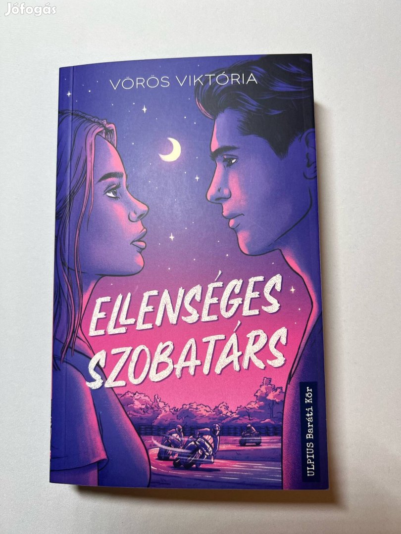 Vörös Viktória: Ellenséges szobatárs könyv