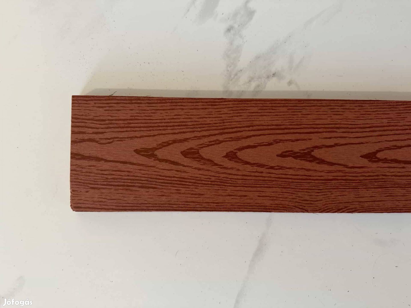 Vörösbarna színű, 210 cm hosszú, WPC Kerítésléc, országos