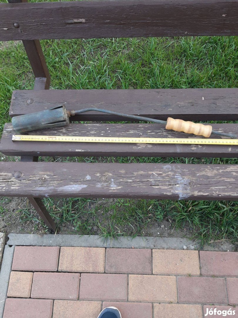 Vörösrézből készült disznóperzselő