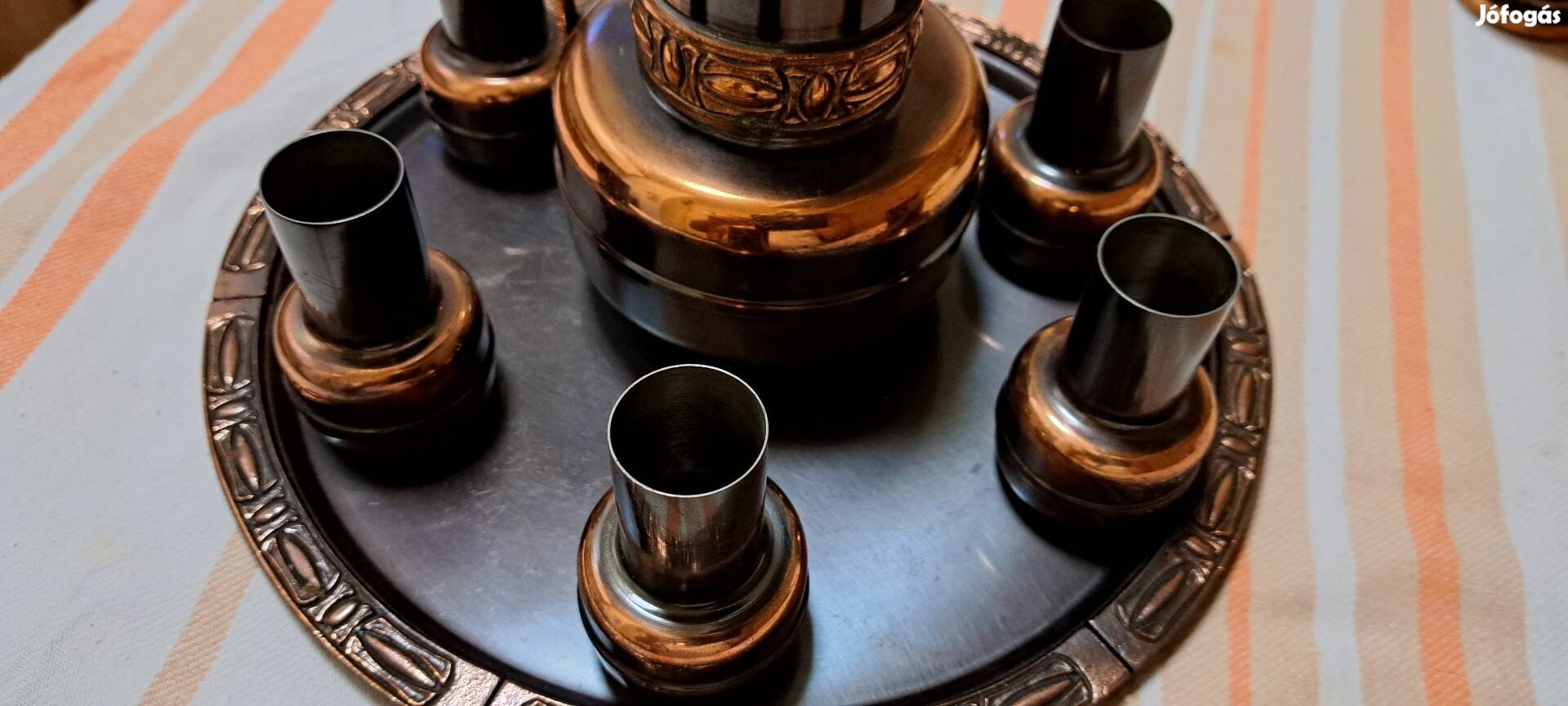 Vörösrézböl készúlt pálinkás készlet