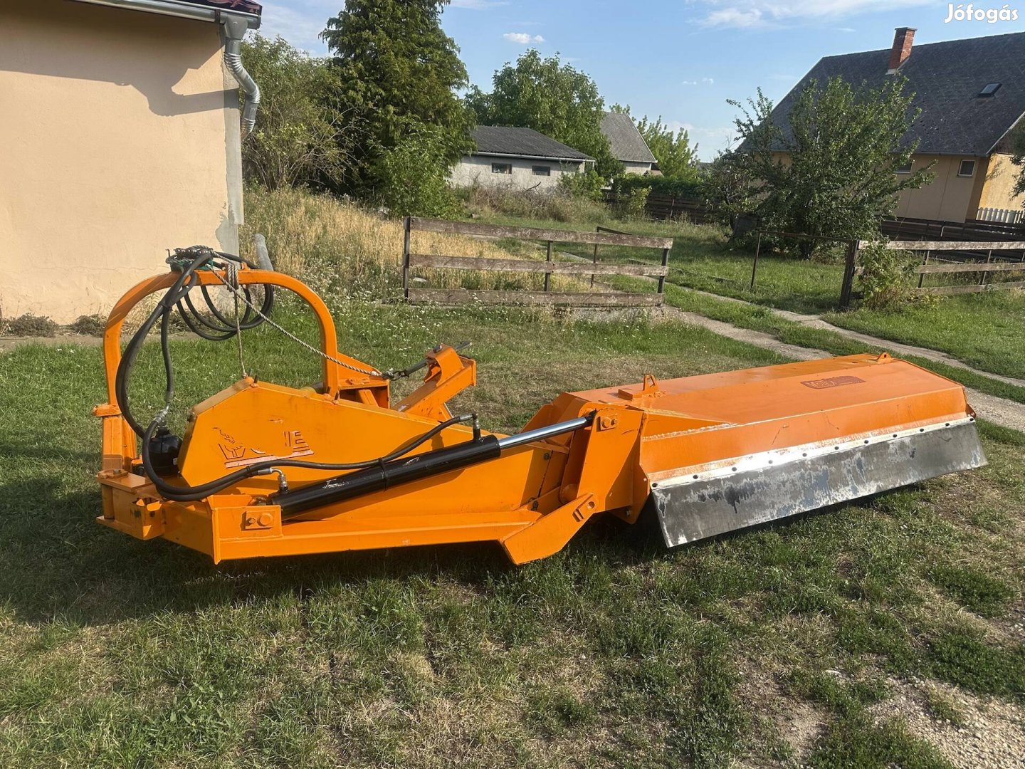 Votex Roadmaster 1902S rézsű zúzó