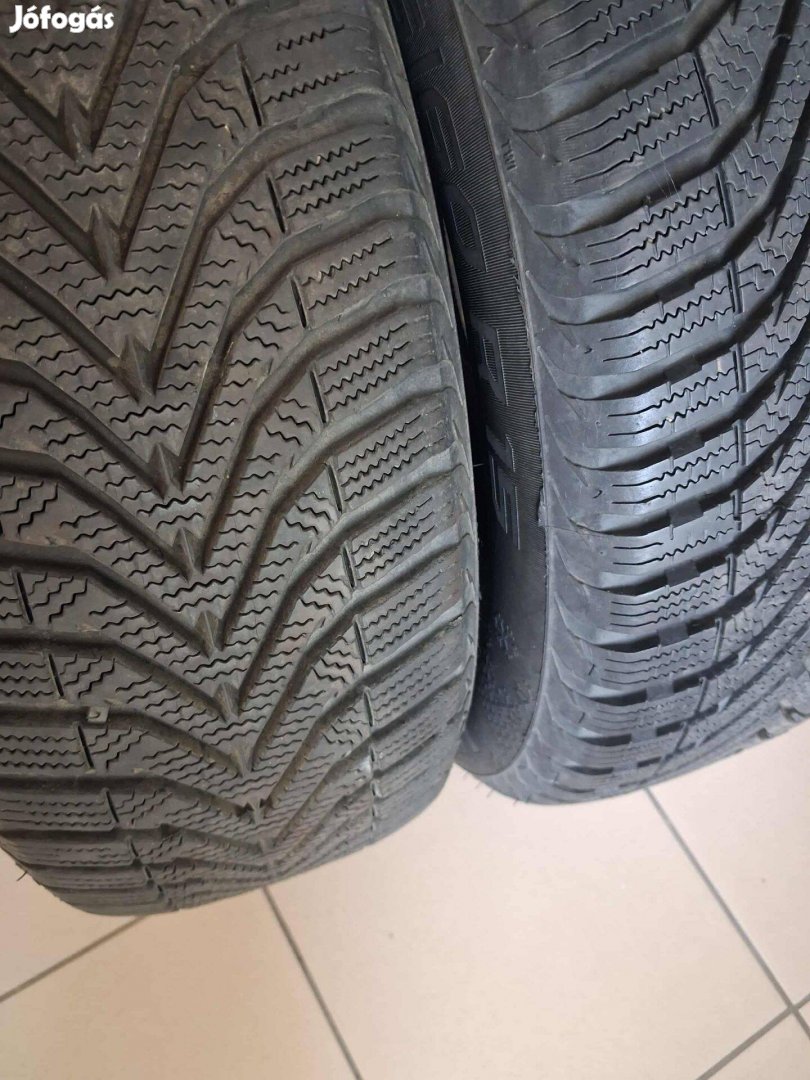 Vredestein 185/60/15R téli gumi szett