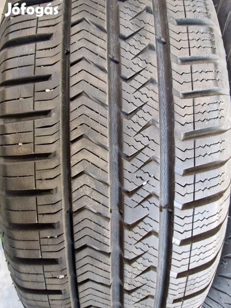 Vredestein 195/65R15 QUATRAC5 6.5mm DOT16 használt gumi HG13466 négy