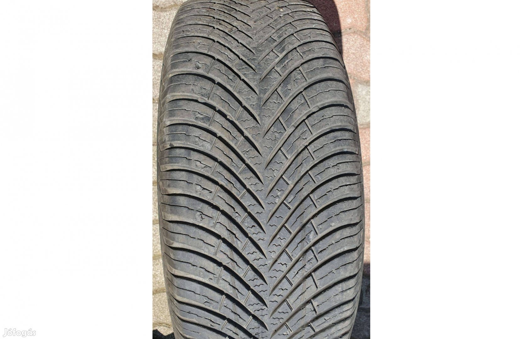 Vredestein 215/60R16 99V M+S négyévszakos gumik eladók! gumiabroncs