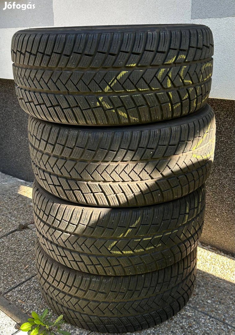 Vredestein 225/45R18