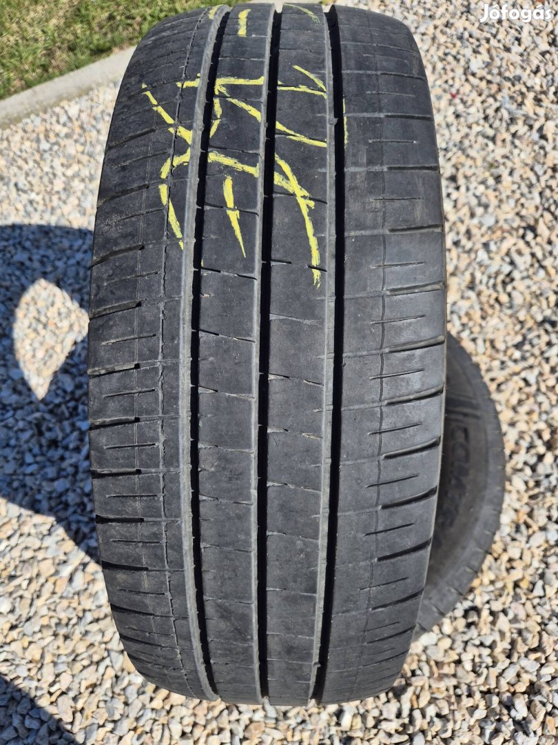 Vredestein 235/65 16c kisteher 2db nyárigumi 7mm