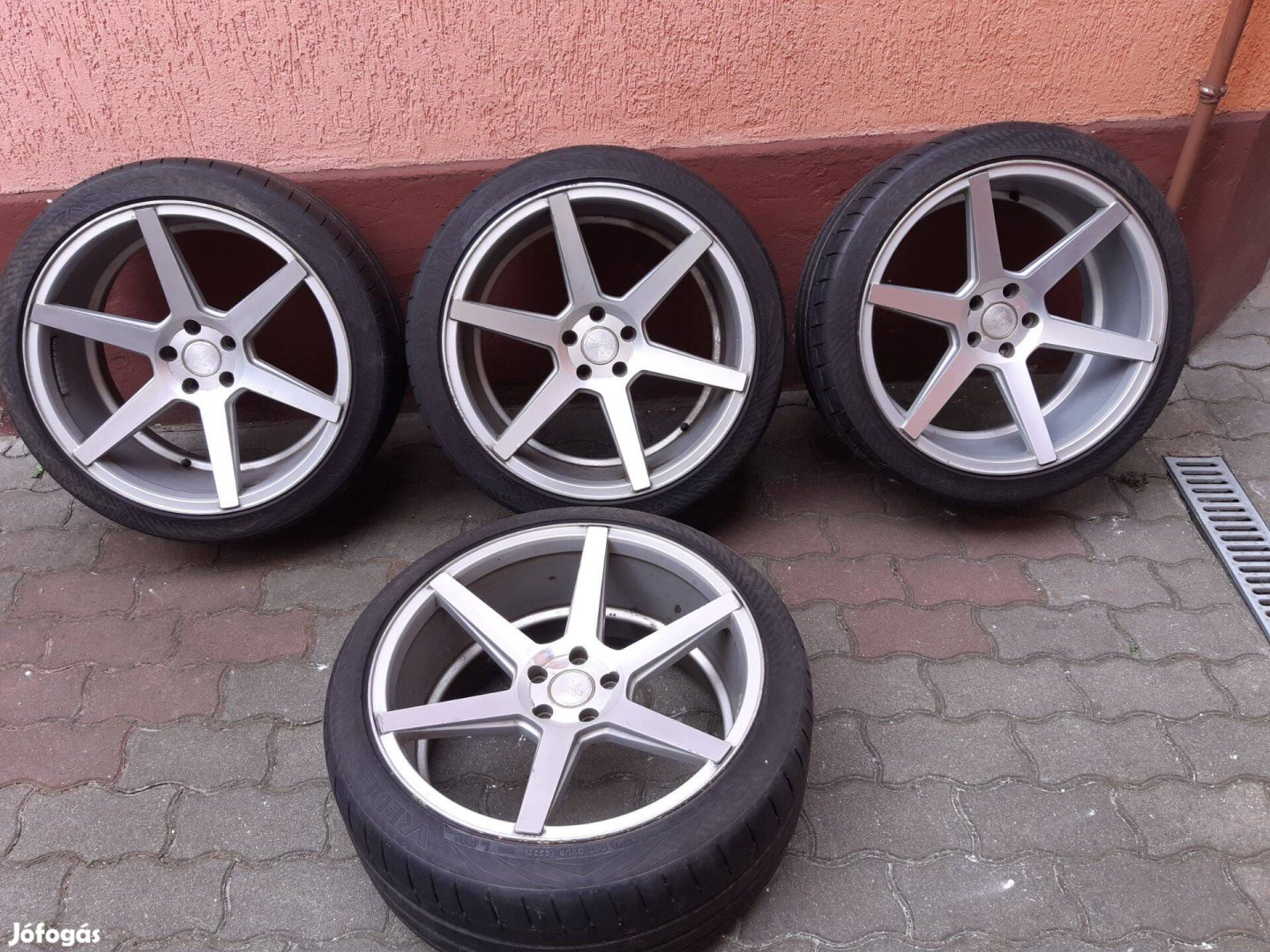Vredestein Giugiaro 265/35 R20 gumi felni