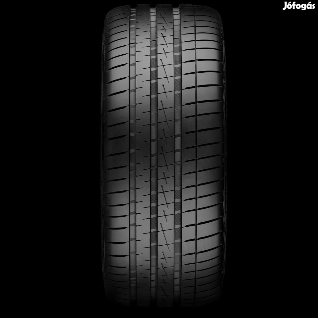 Vredestein ULTRAC 100H 21570R16 H 100 nyárigumi