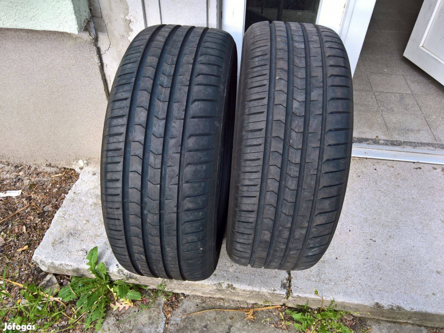 Vredestein Ultrac Satin 235/50 R17 96Y, DOT 0918, 7 mm nyári gumi 2 db