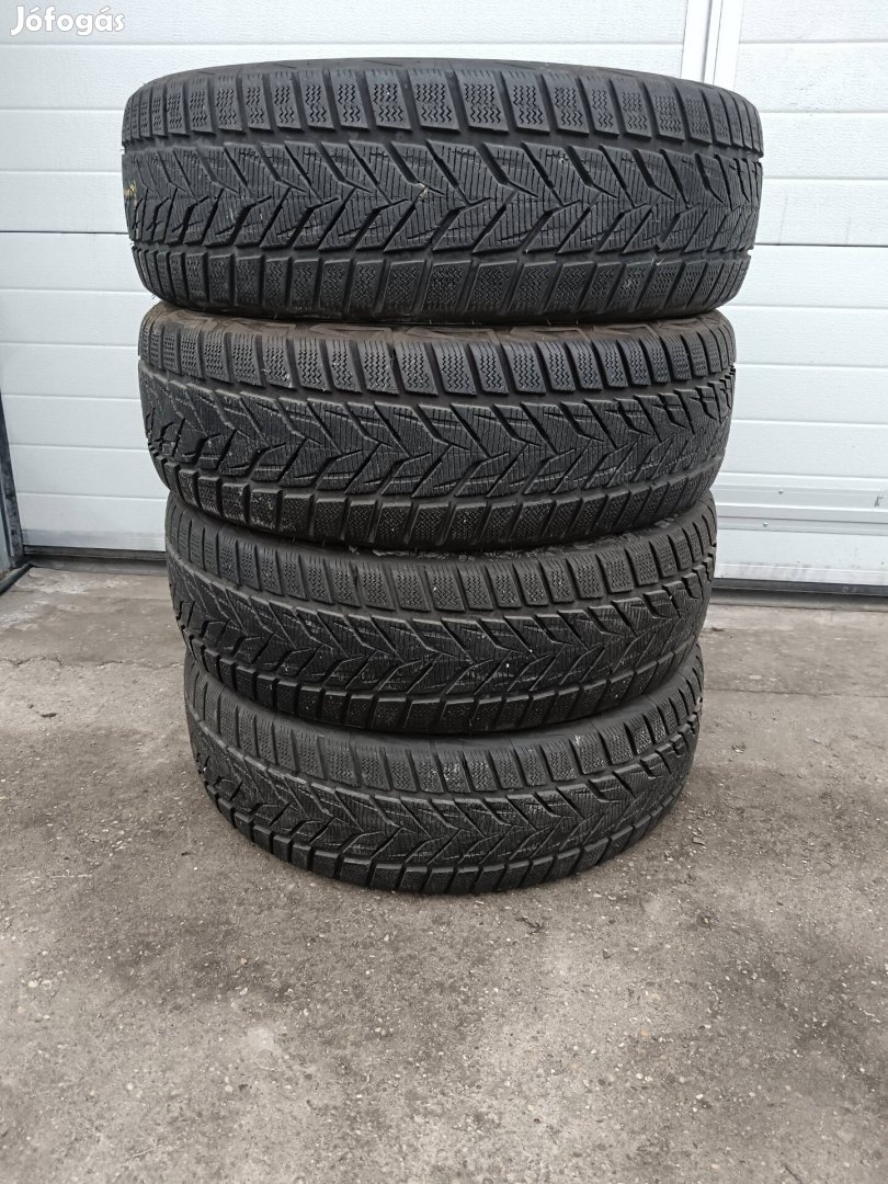 Vredestein Wintrac Xtreme 215/65R16