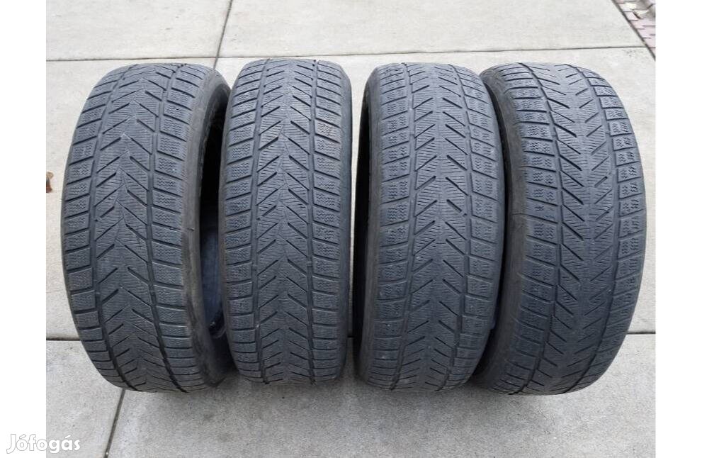 Vredestein gumi abroncs 215 /60 R16