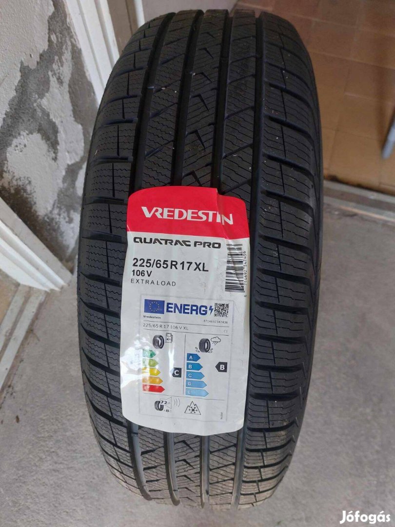 Vredestein négyévszakos gumi - 225/65R 17