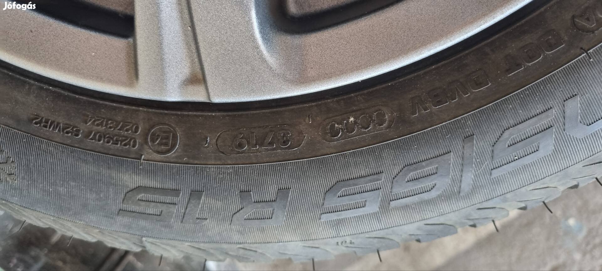 Vredestein téli gumi garnitúra könnyűfém felnivel 