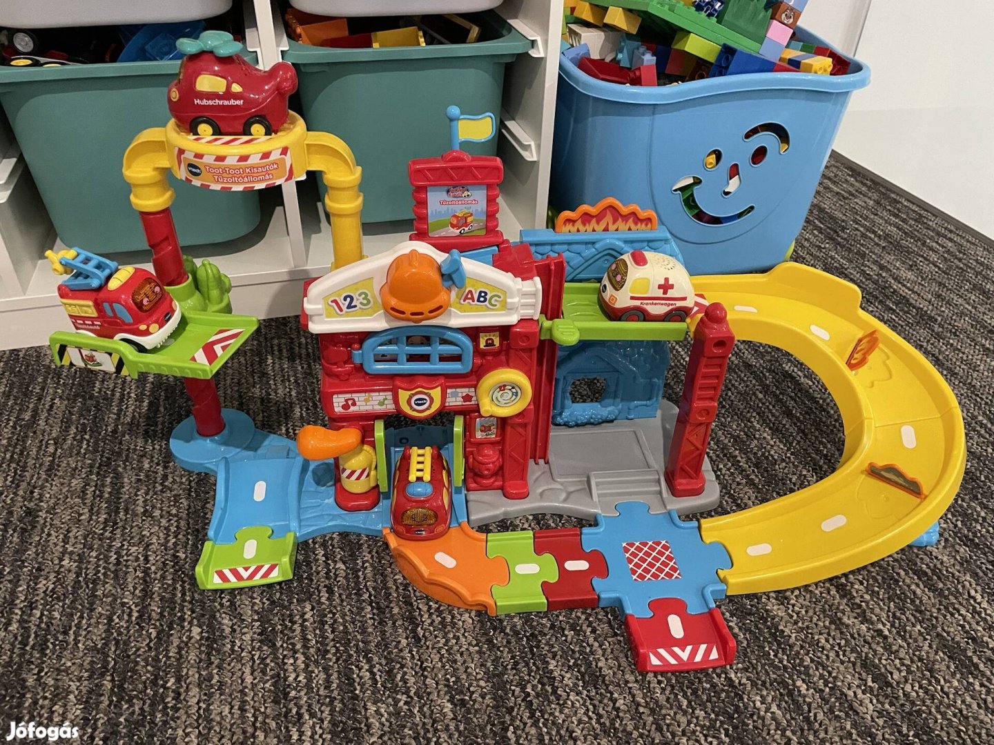 Vtech: Toot-toot interaktív tűzoltóállomás pályaszett + 4 jármű