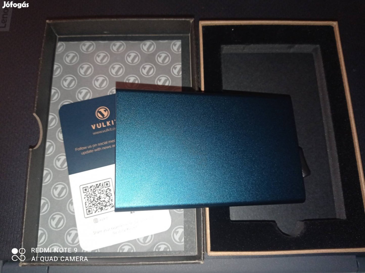 Vulkit kártya tartó