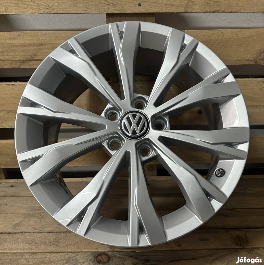 Vw 17es gyári alufelni 5x112 Golf Passat Tiguan Arteon Tpms