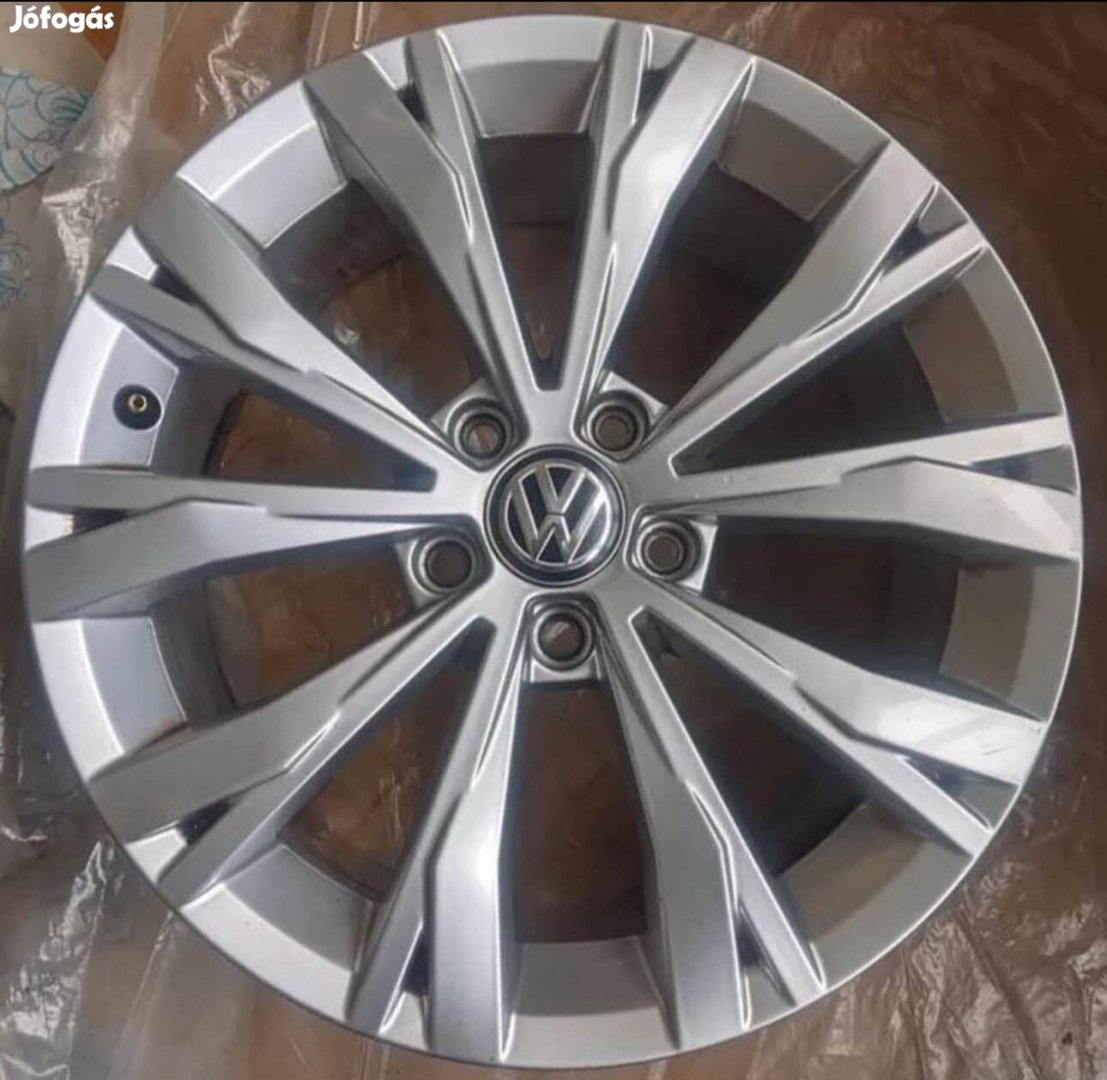 Vw 17es gyári alufelni 5x112 Golf Passat Tiguan Touran Jetta
