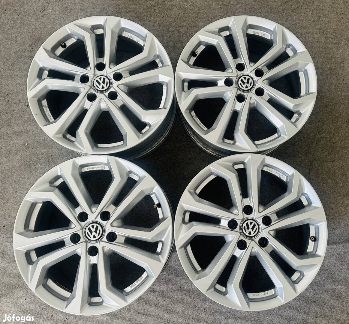 Vw 17es gyári alufelni 5x112 Gplf Passat Tiguan Caddy Touran