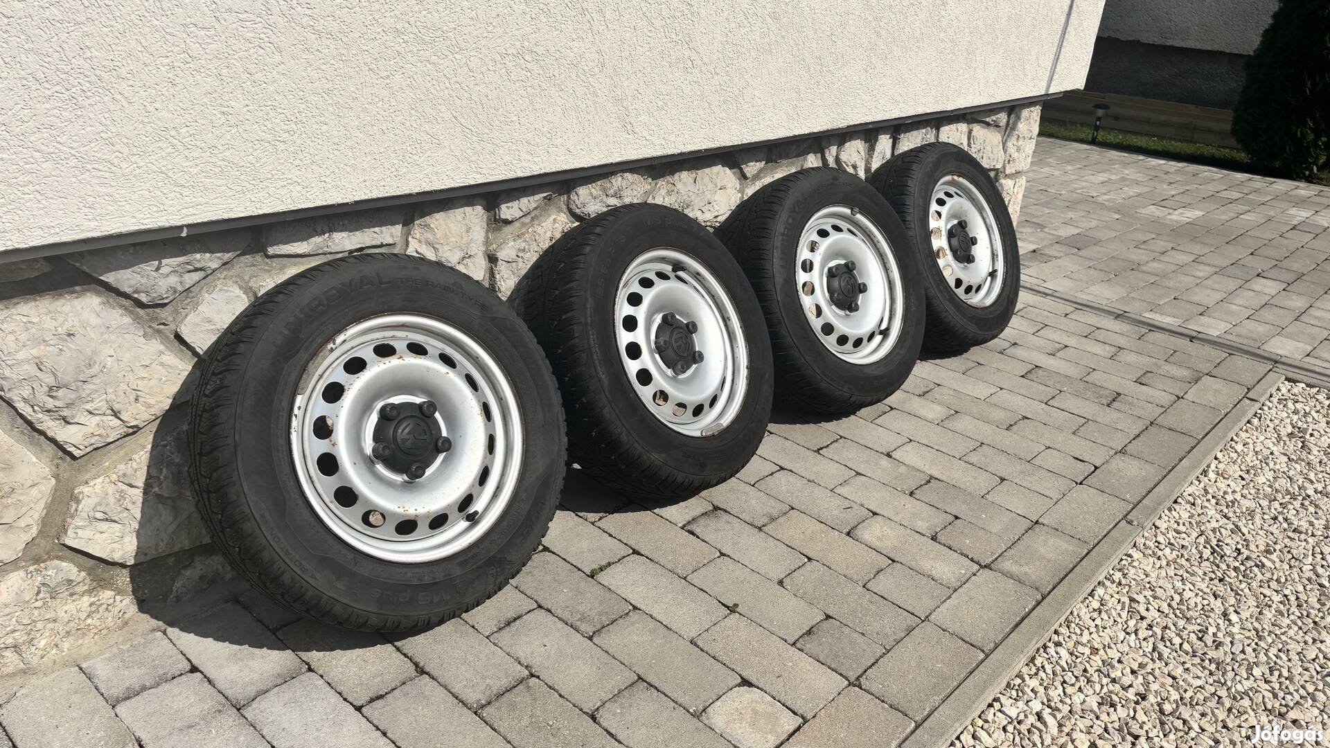 Vw 5x112 felni,újszerű téligumikkal,csavartakarókkal!